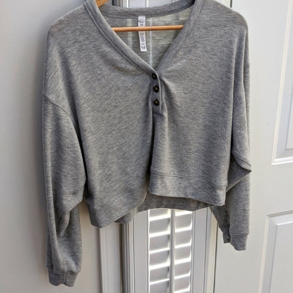 Cropped long sleeve